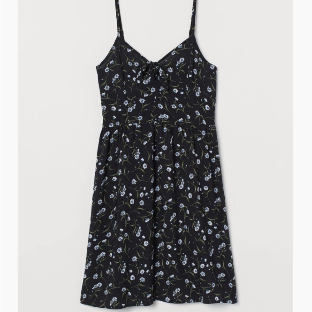✨H&M✨ Black Floral Tie-Front Dress Size 6